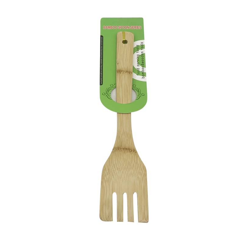 Tenedor de madera bambú, en cartón