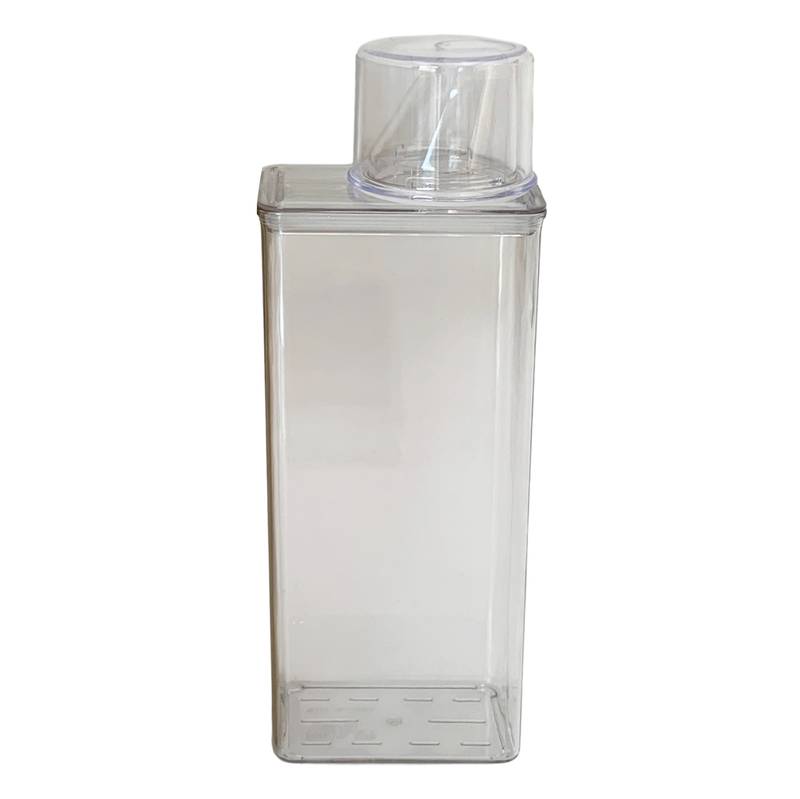 Frasco de acrílico con pico vertedor, 1300ml en caja